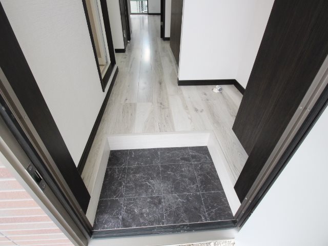 ヴィラ・フィオーレ 玄関