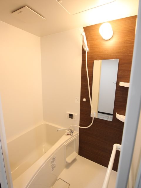 ヴィラ・フィオーレ 風呂画像