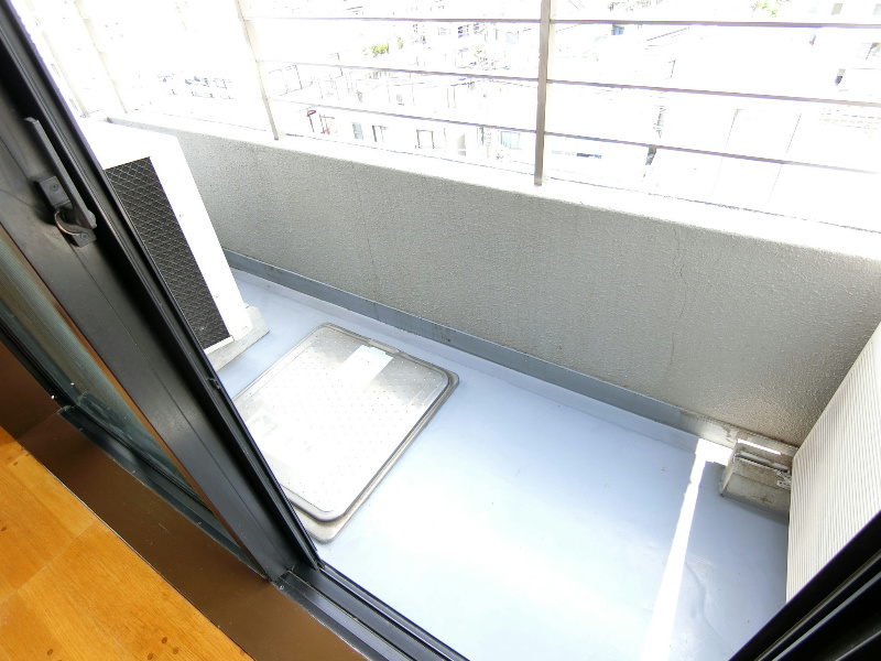 ラミアカーザ中野 ベランダ