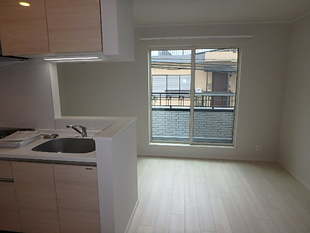 インフィールド桃丘 リビング