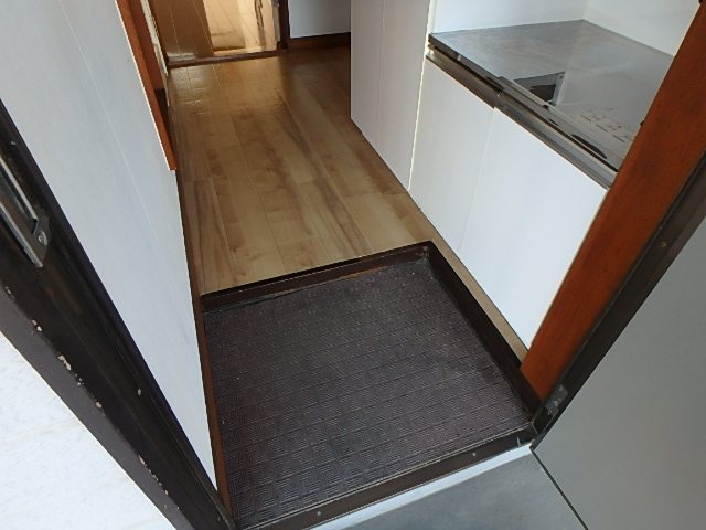 ジェネックスコート 玄関