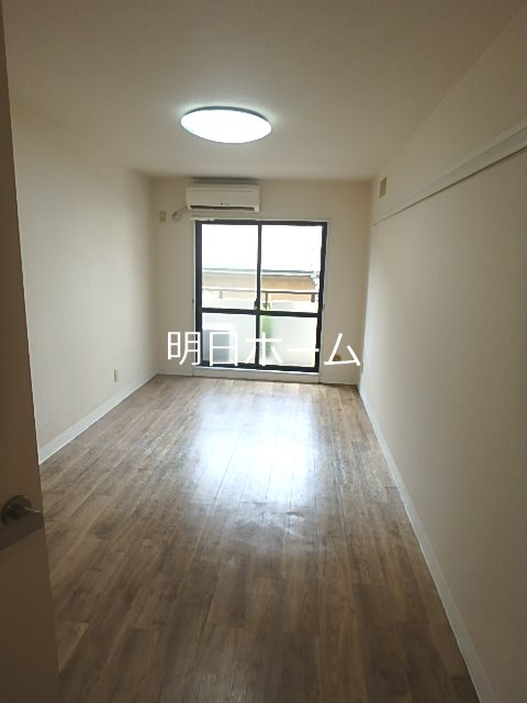日神パレステージ三軒茶屋 リビング