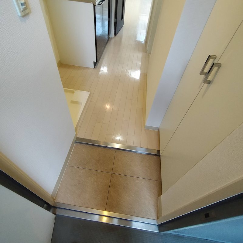 エステムコート駒込六義園 玄関