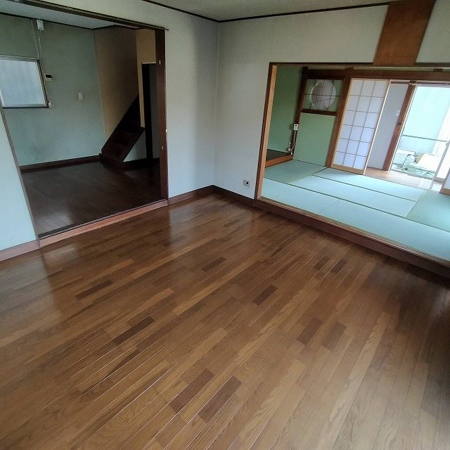 瀬谷区阿久和東戸建 リビング