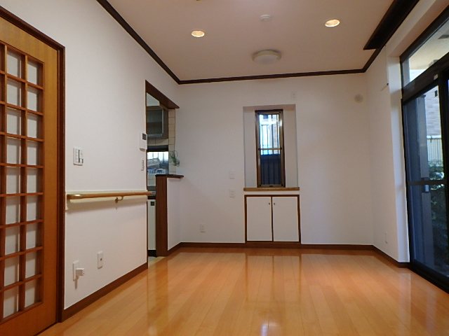 杉並区和泉2丁目戸建 リビング