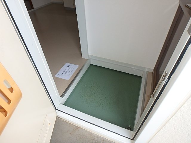 パレス近山 玄関