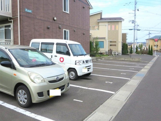 Victorian House East  駐車場