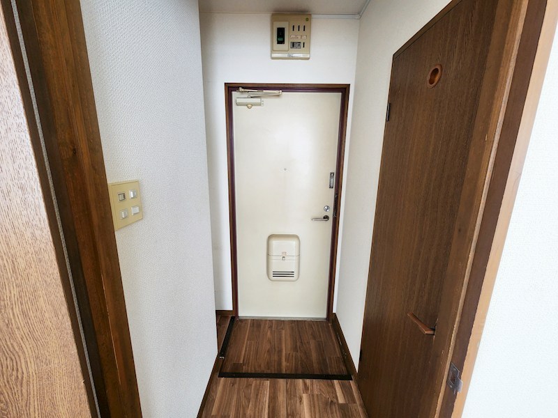 マンション長横町 玄関