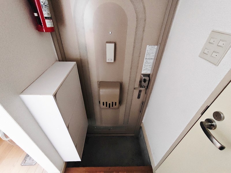 ヴェルディ川崎B 玄関