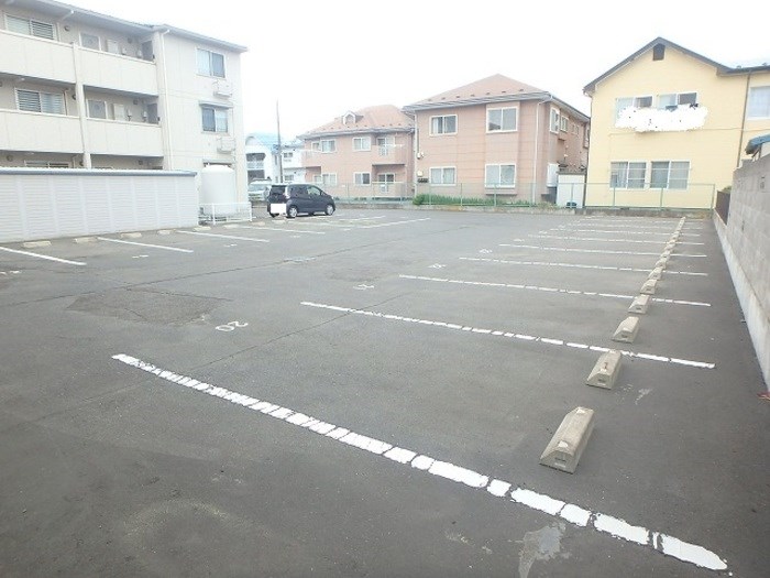 エーデルハイムA 駐車場