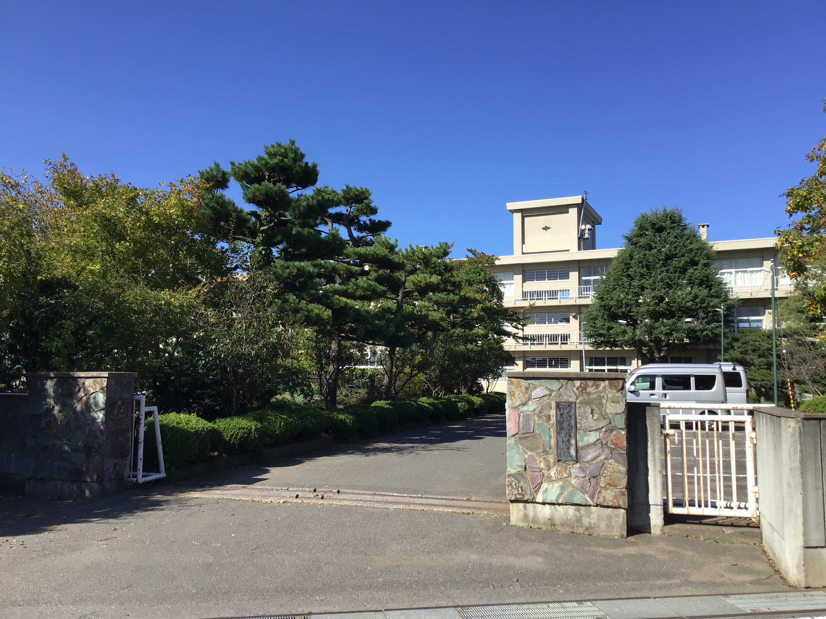 エーデルハイムA 中学校