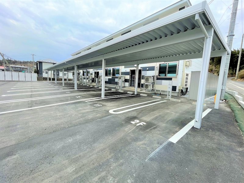 サステナ中居林 駐車場