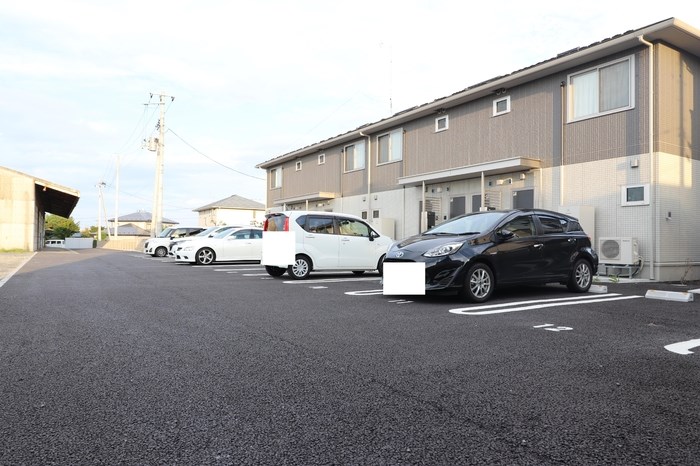 シャルマン 駐車場
