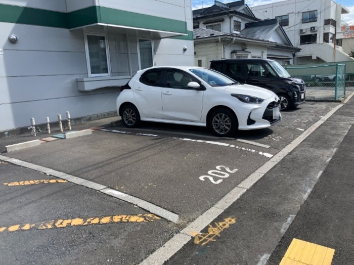 シャトゥソレイユ  駐車場
