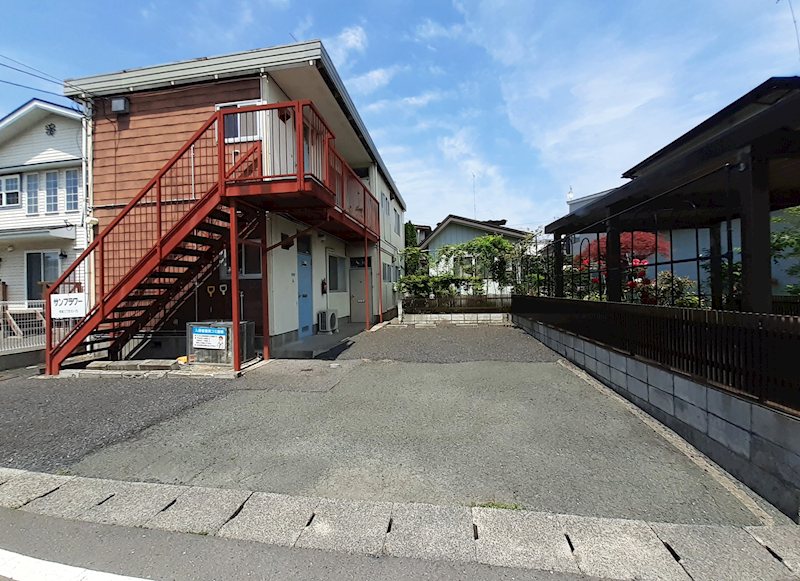 サンフラワー 駐車場