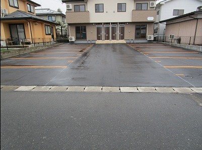 リスブラン 駐車場
