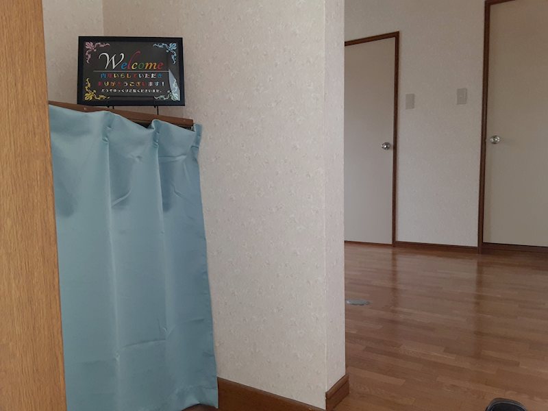 シャトレーサワイ  玄関