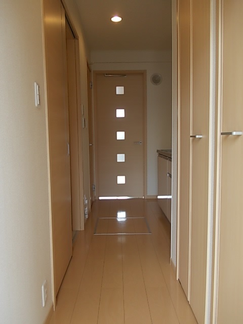 エミグラント 玄関