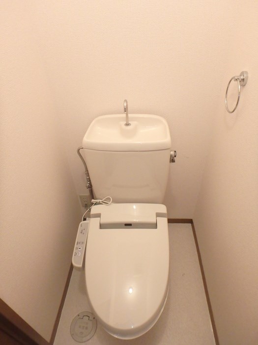 ハイカムール鷹清水　A トイレ