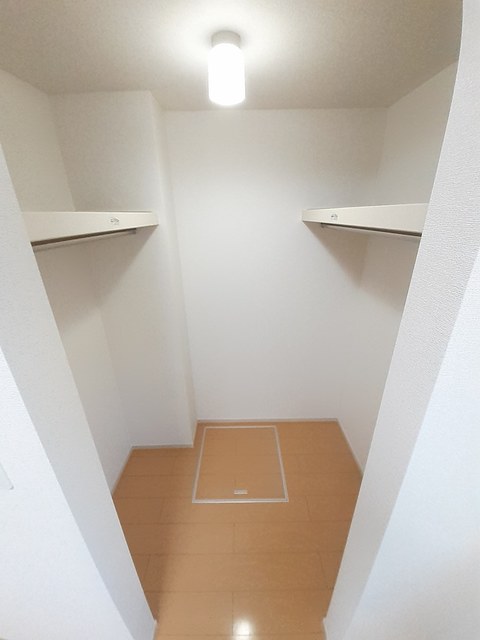 サンメゾン 収納