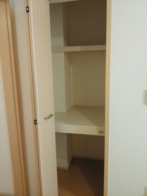 ヌーベルカクマンＣ 収納