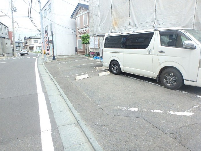 ソルジェンテ  駐車場