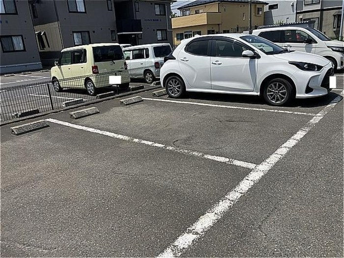 Ｃｏｕｒａｇｅ 駐車場
