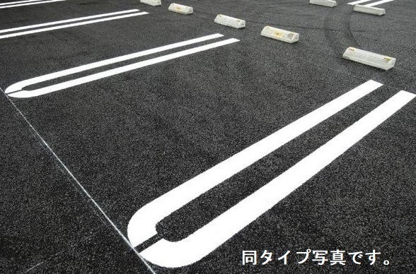 ソレアード 駐車場