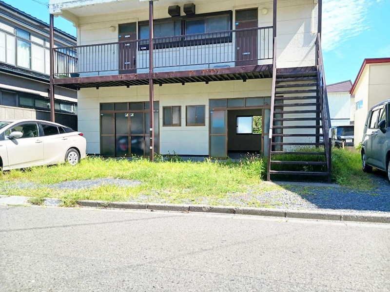 上野貸事務所 駐車場