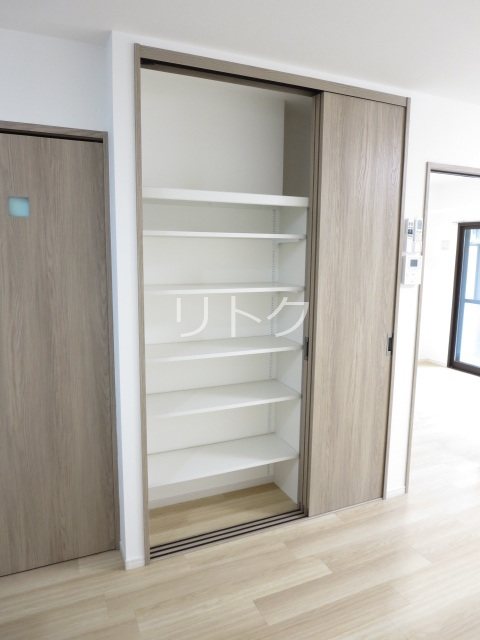 サンリバーハイツ 収納