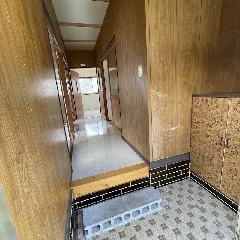 余戸中平屋 玄関