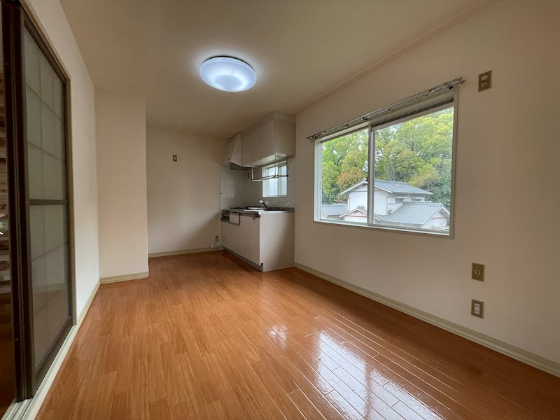 ファミール繁本　 リビング