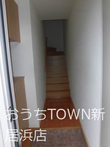 グランマスト郷　D 玄関