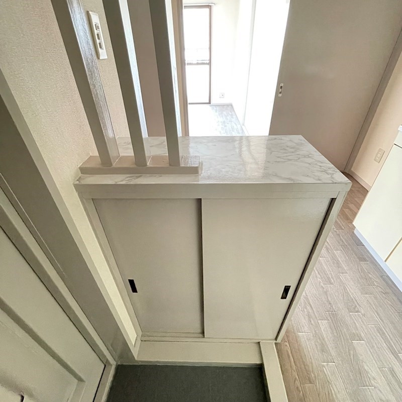 八束総合ビル 玄関