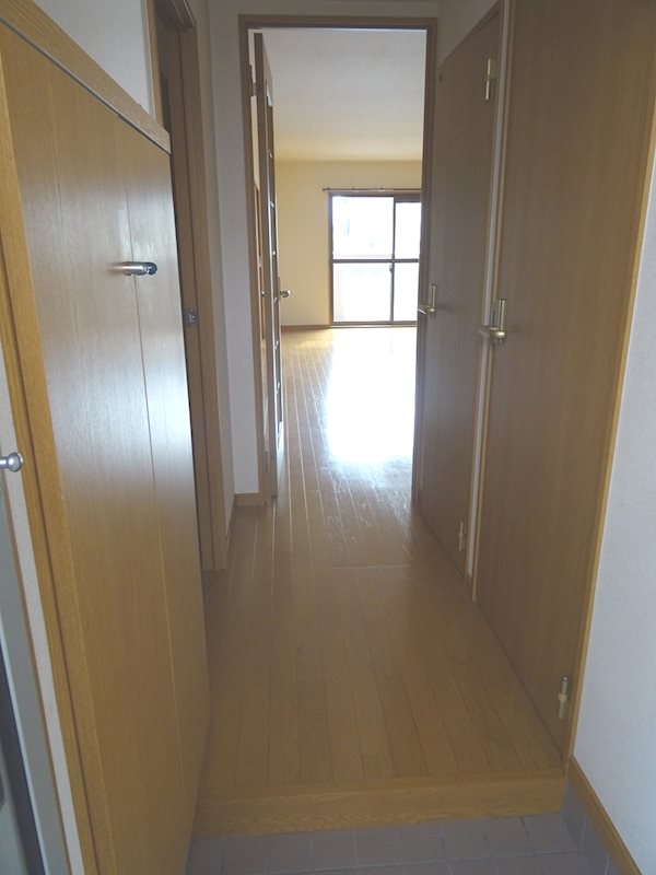 マイルドスメルハイツ 玄関