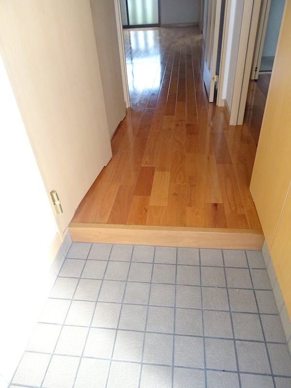 サンモール壱番館 玄関