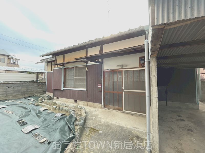 西泉町3-58貸家 外観