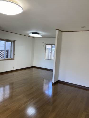 東門町５丁目貸家 リビング