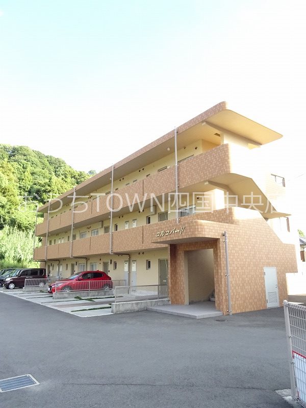 コルコバード 302号室 外観