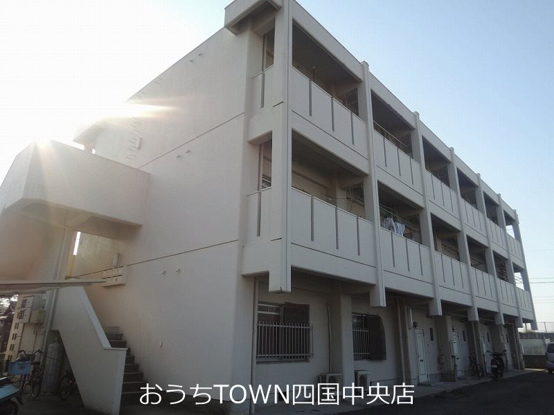マンション加地 303号室 外観