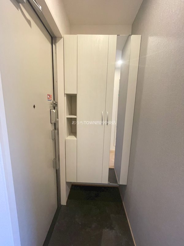 メゾン　ドーミー 玄関