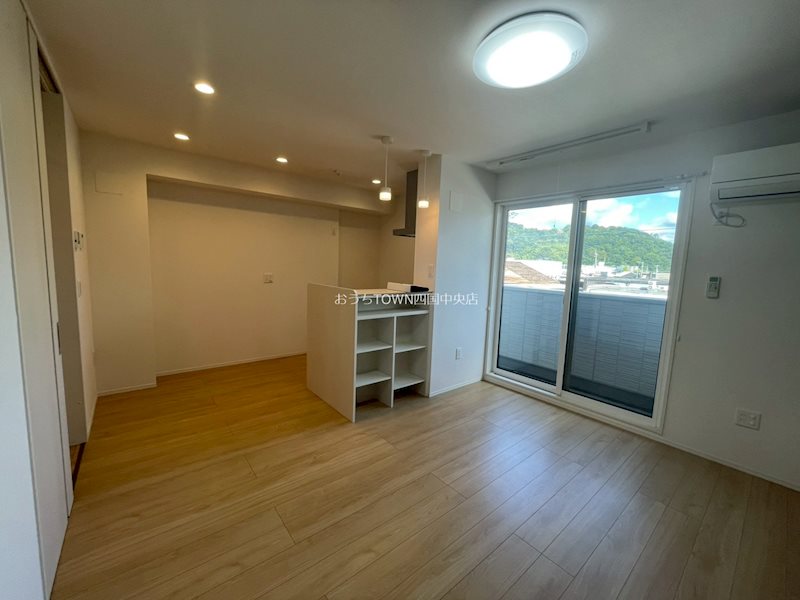 メゾン　ドーミー リビング