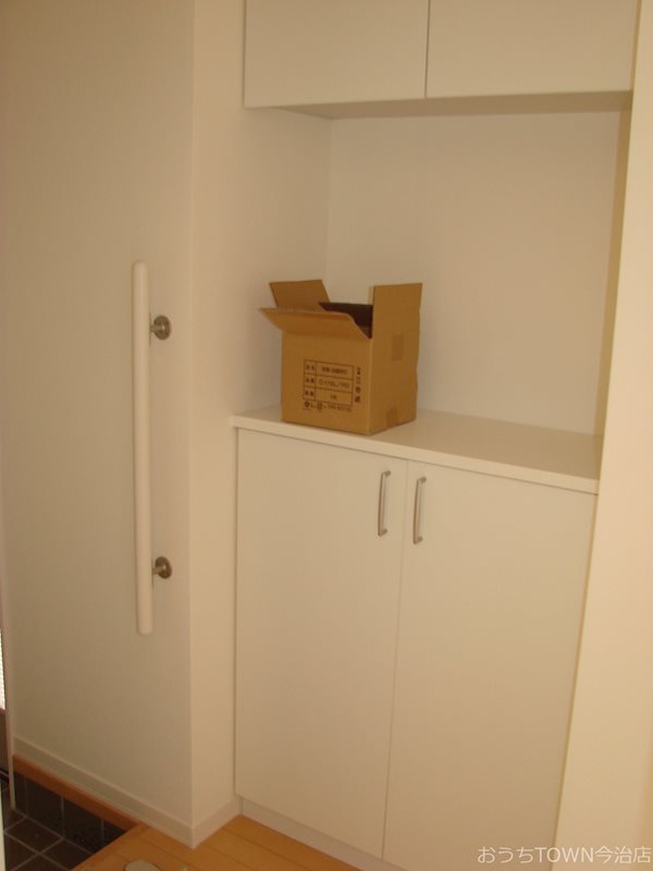 シャーメゾン小泉 B棟 玄関