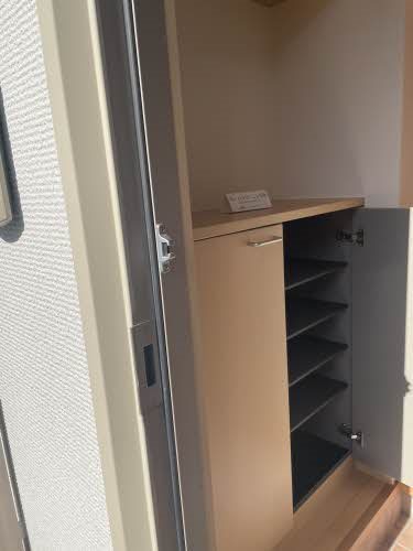 シャーメゾン矢田 玄関