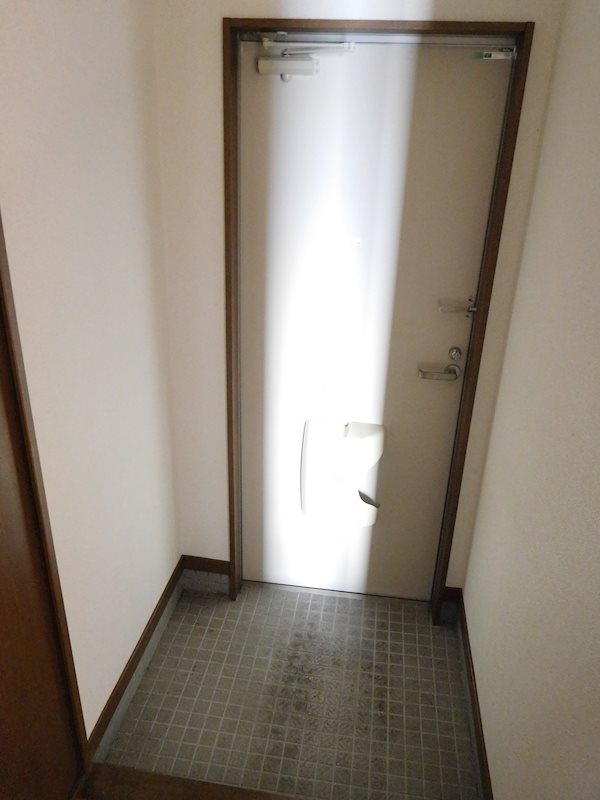 メゾンゆうゆう 玄関