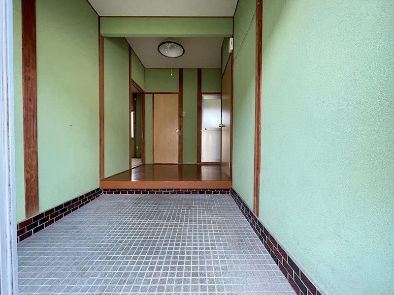 山下隆久貸家 玄関