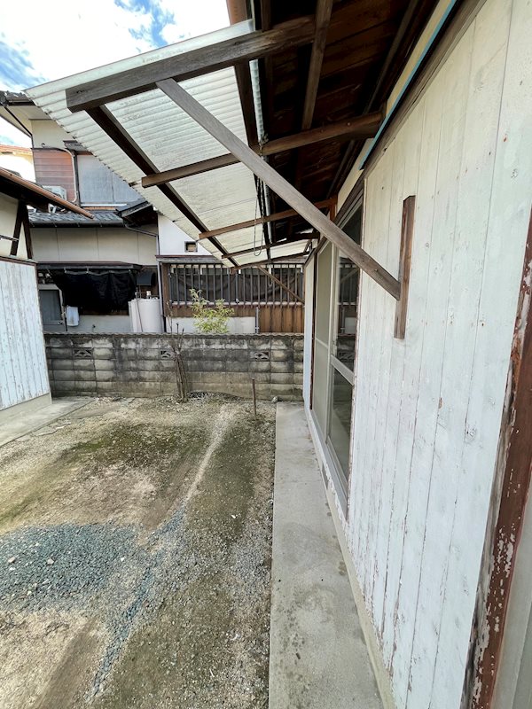 山下隆久貸家 ベランダ