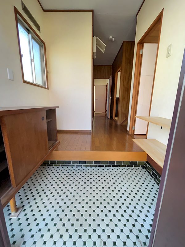 萩生2376-22貸家 玄関