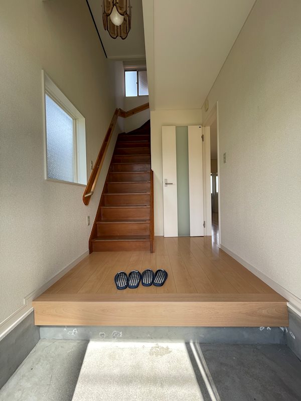 カレッジTタウン 玄関