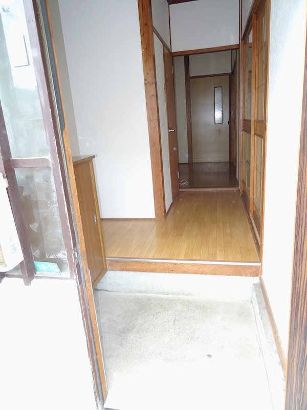 宮内貸家（東石井2丁目）  玄関